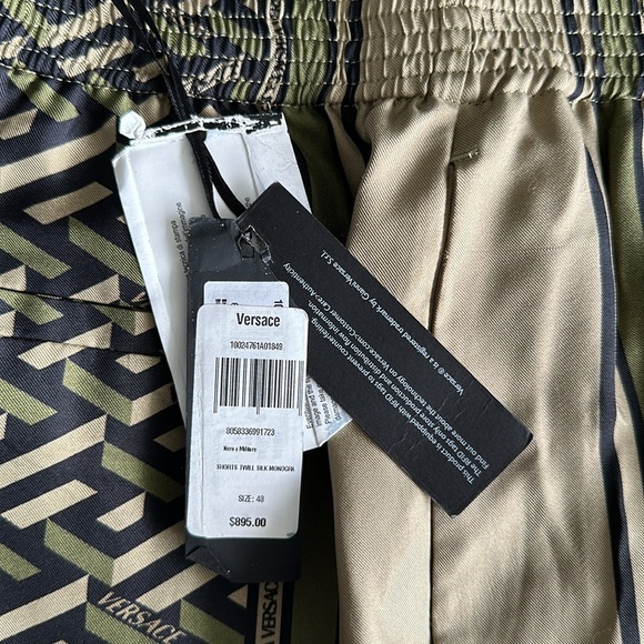 Versace Men’s La Greca Print Silk Monogram College Fit Short Size 48 or 32/34 US - Picture 8 of 10